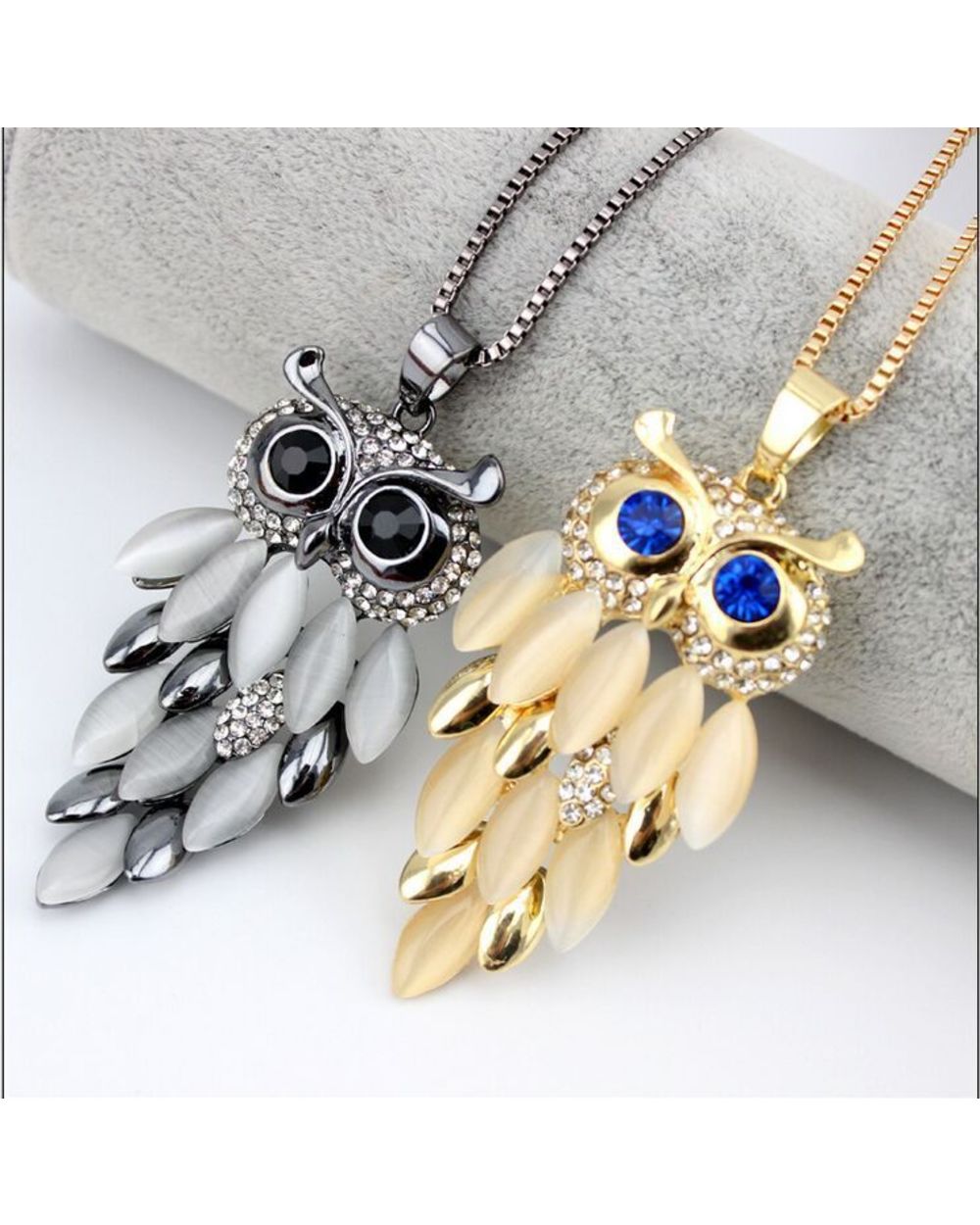 Vintage Fashion Alloy Crystal Owl Pendant Necklace For Women front-2