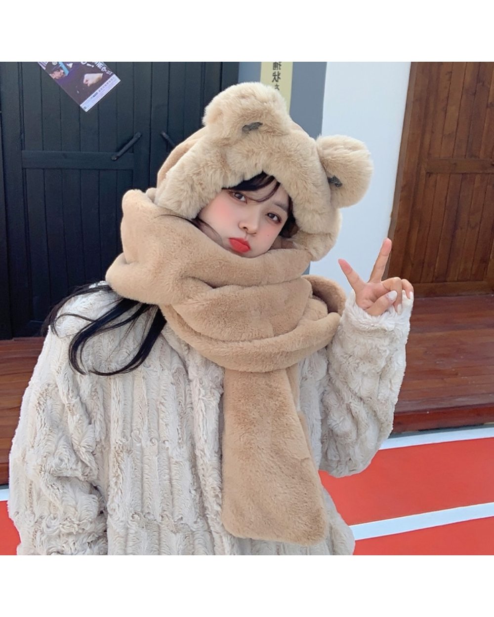 2022 New Winter Thickened Bear Hat Scarf All-In-One Female Korean Version Cute Fashion Cycling Warm Gloves Three-Piece front-3