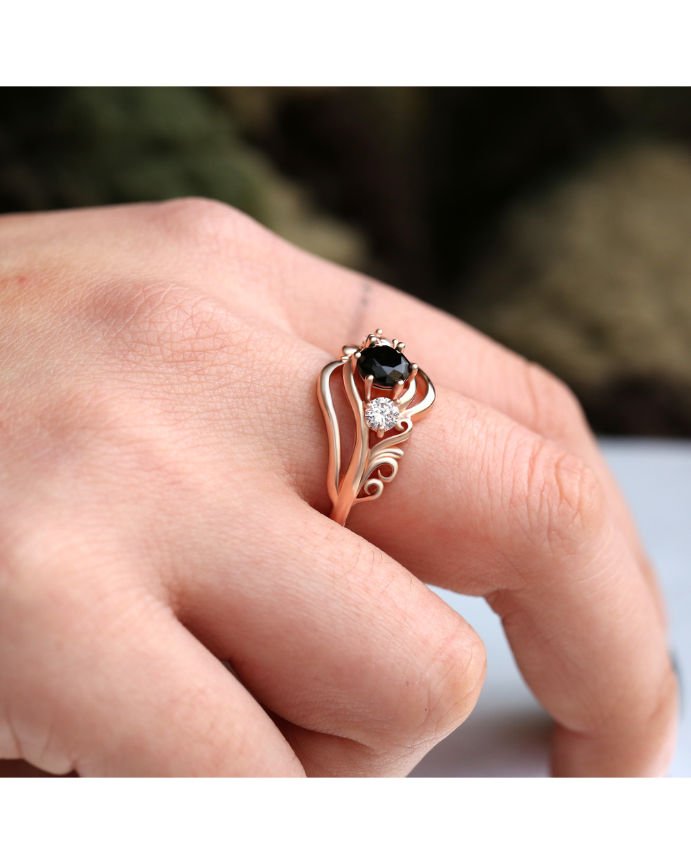Huitan Witch Ring Unique Black Stone Prong Setting Twist Band Design Rose Gold Color Women Engagement Finger Rings Whole front-4
