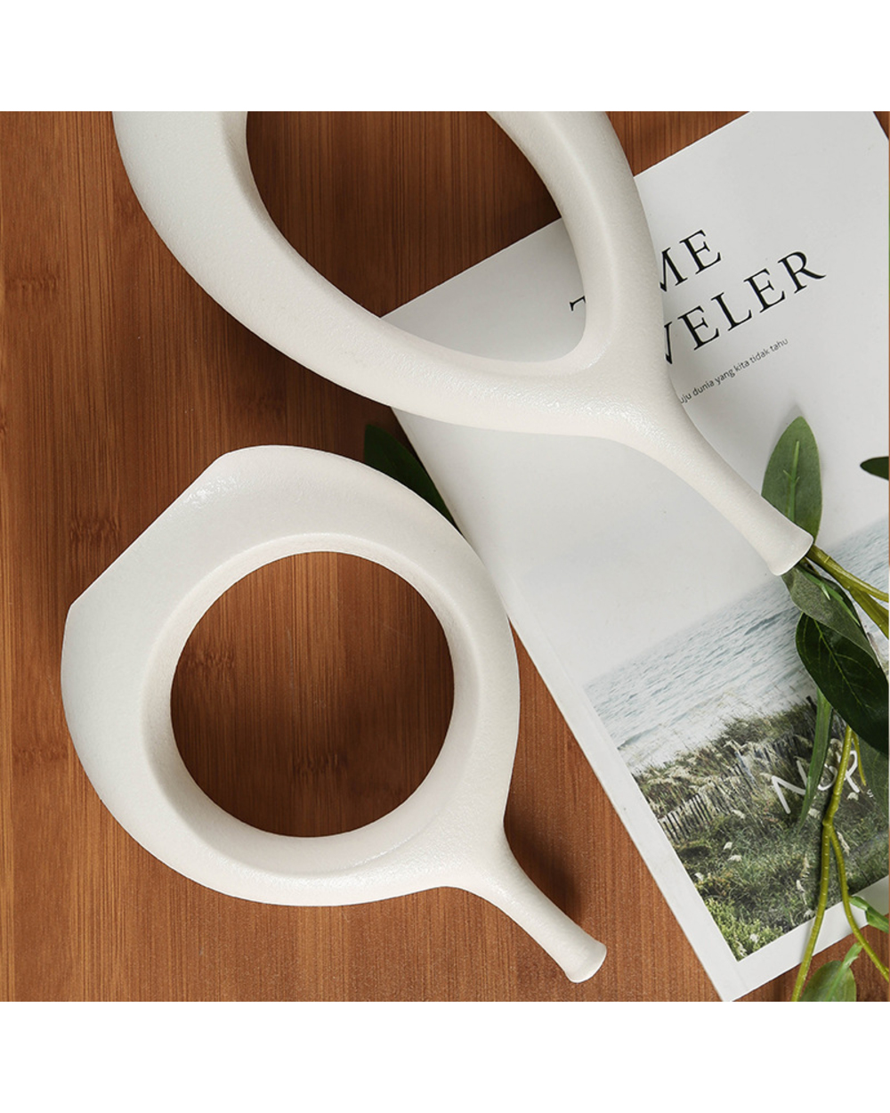 Nordic Circular Hollow Ceramic Vase Donuts Flower Pot Home Decoration Flower Vases Office Desktop Living Room Art Ornts front-2
