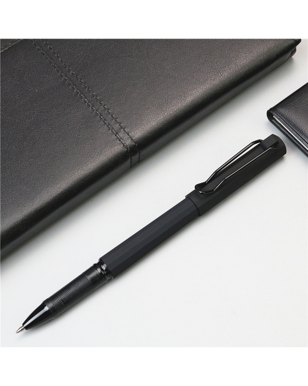 2Pcs Matte Black 0.7Mm Gel Pen Business Senior Signature Pen Simple And Beautiful Clip Office School Writing Stationery front-1