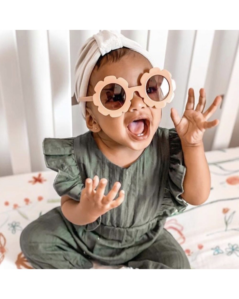 New Sun Flower Round Cute Kids Sunglasses Uv400 For Boy Girls Toddler Lovely Baby Sun Glasses Children Oculos De Sol front-3
