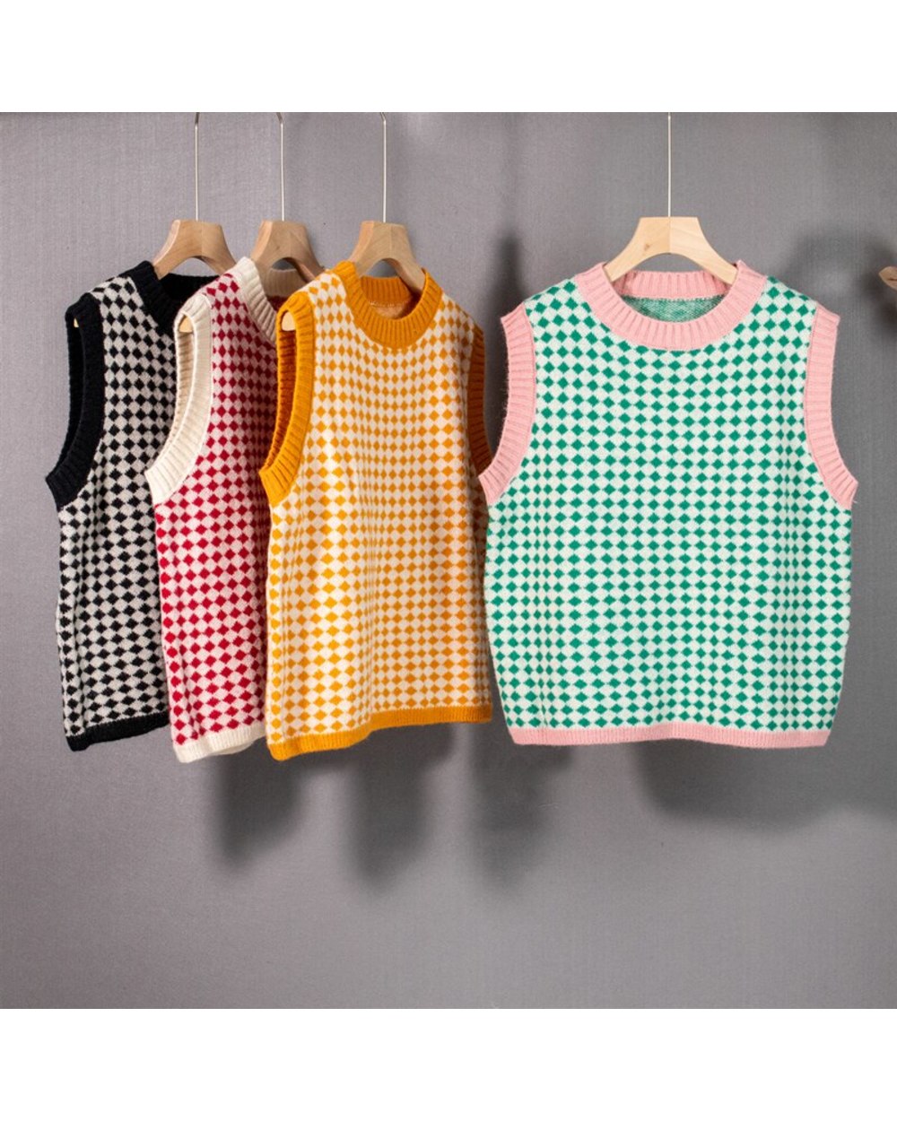 2022 Y2K New Women Sweaters Vest Sleeveless Oversized Spring Vintage Checkered Waistcoat Lady Tops front-5