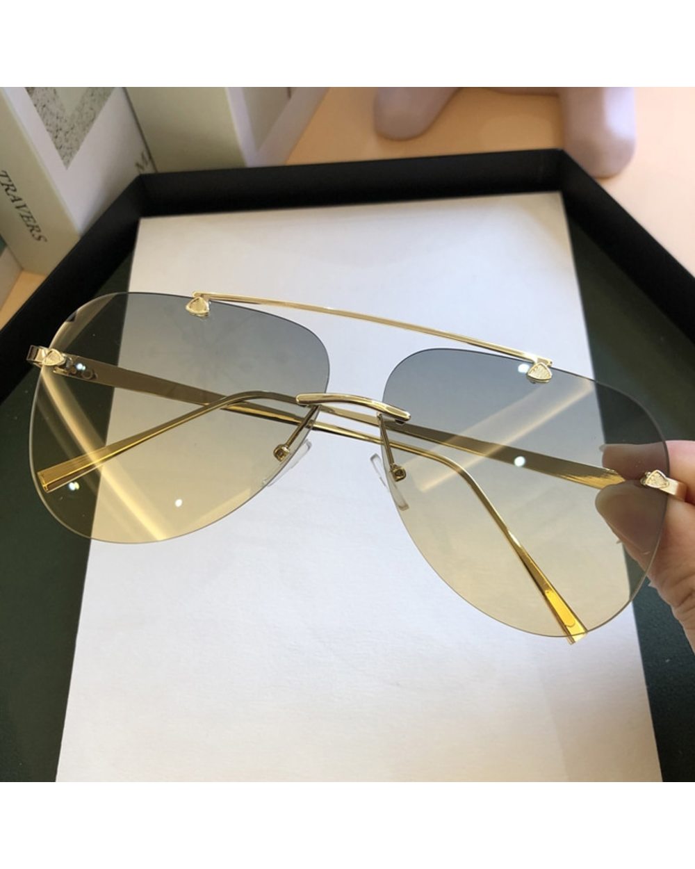 Vintage Rimless Alloy Aviation Pilot Sunglasses For Men 2022 Brand Gradient Sun Glasses Female Metal Oval Shades Black front-4