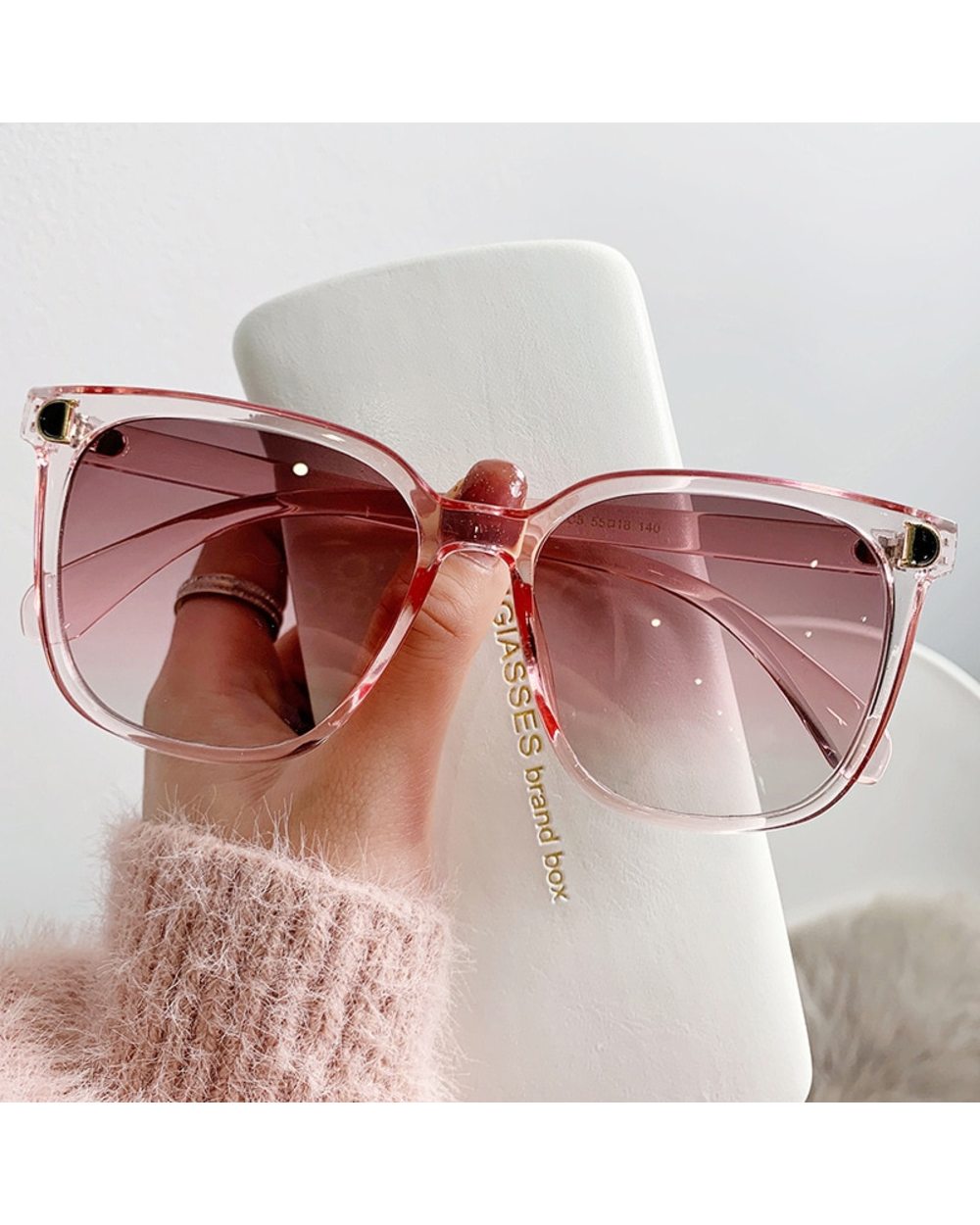 Fashion Oversized Sunglasses Woman Brand Designer Vintage Square Sun Glasses Female Big Frame Gradient Shades Oculos De front-3