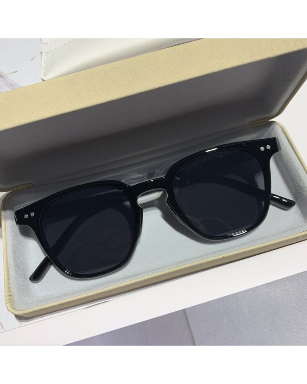 Fashion Vintage Square Sunglasses Women Oversized Sunglass Man Black Glasses Uv400 Eyewear Brand Designer Shades Oculos front-3