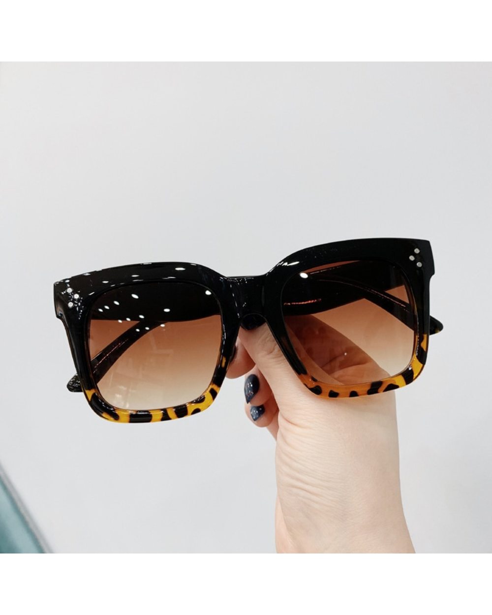 Oversized Square Sunglasses Woman Retro Black Driving Shades Eyewear Female Vintage Brand Designer Mirror Sun Glasses O front-3