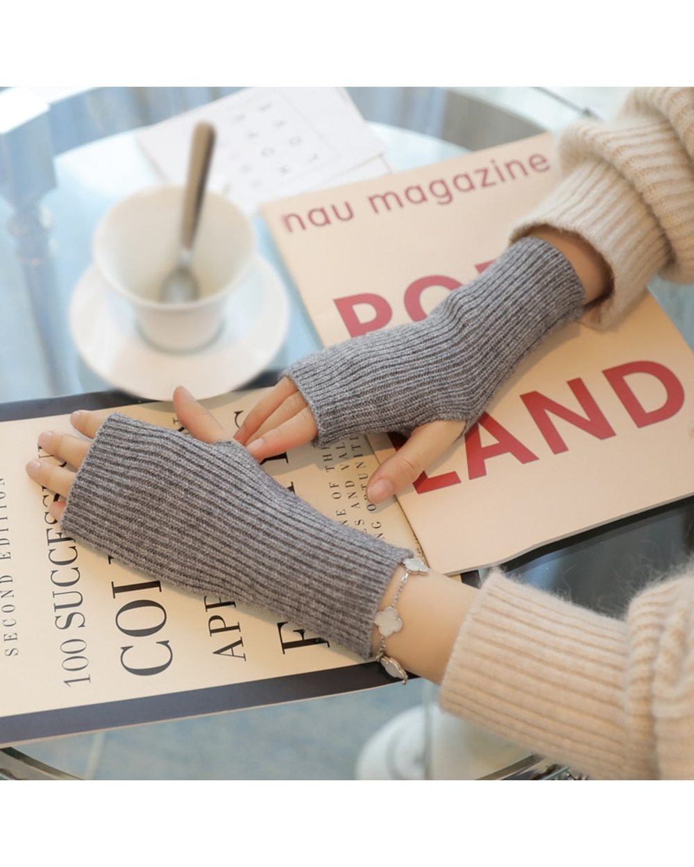 Half Finger Gloves Handschoenen For Women Winter Soft Warm Wool Knitting Arm Short Warm Fingerless Mittens Unisex front-2
