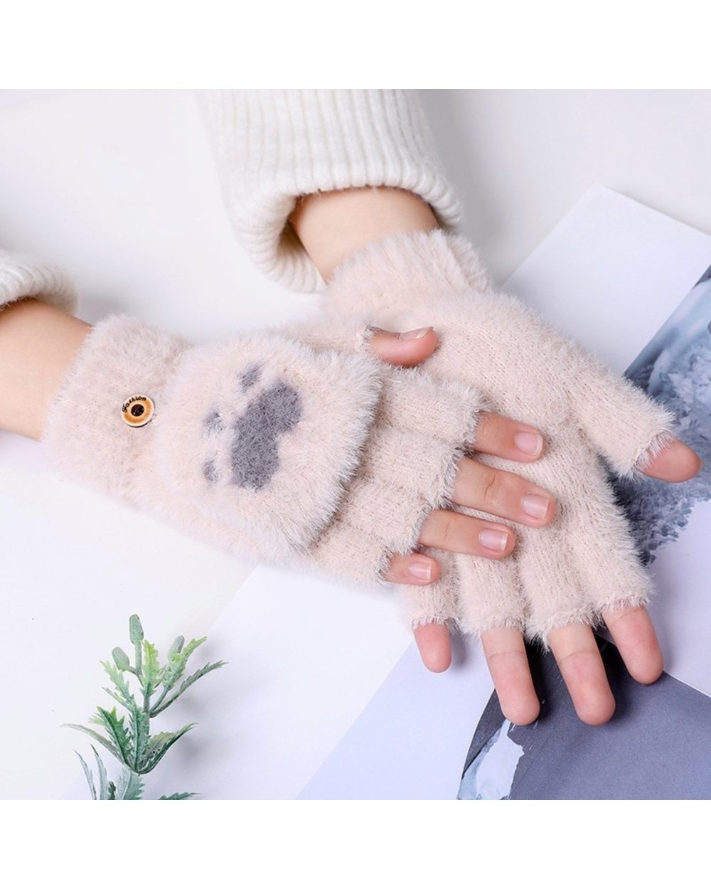 Mink Gloves Cute Cat Claw Winter Warm Touchscreen Gloves Women Men Fluff Fingerless Flip Gloves Outdoor Knitted Mittens front-2