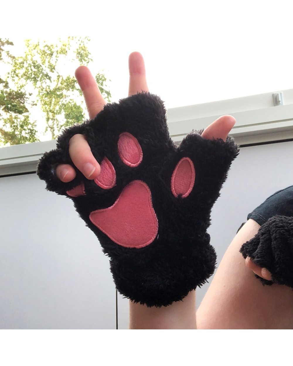 New Winter Gloves Women Bear Plush Cat Paw Claw Gloves Cute Kitten Fingerless Mittens Christmas Halloween For Girls Gif front-2