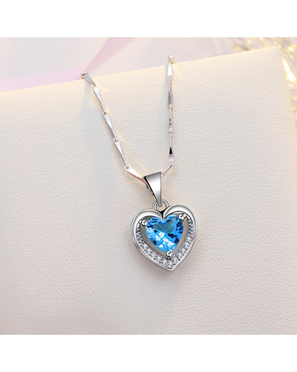 High Quality Simple Crystal Zircon Heart Pendant Necklace For Women front-2