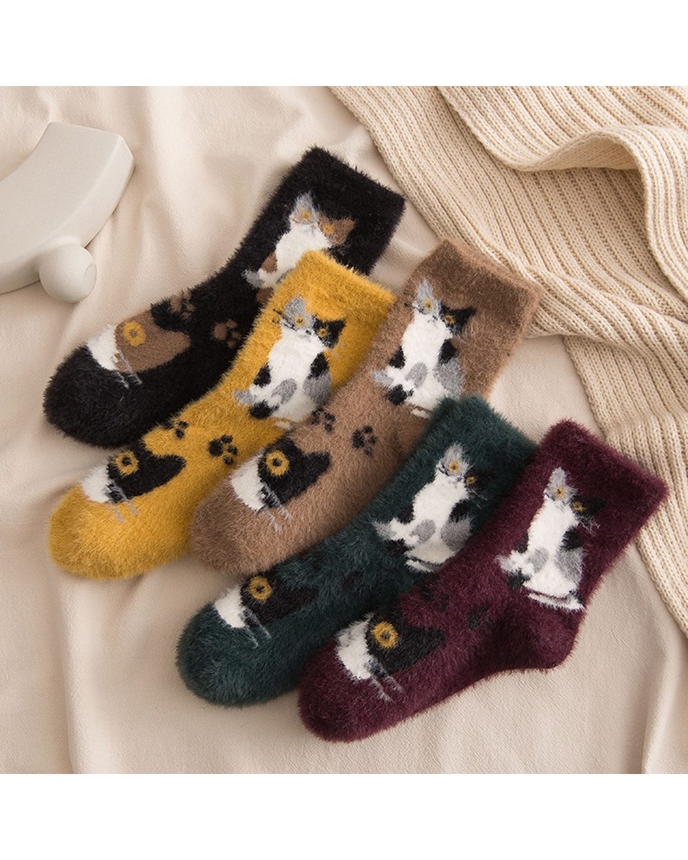 Cute Cat Socks Vintage Winter Thickening Mink Hair Women Socks Ladies Warm Home Floor Sleep Funny Socks front-0