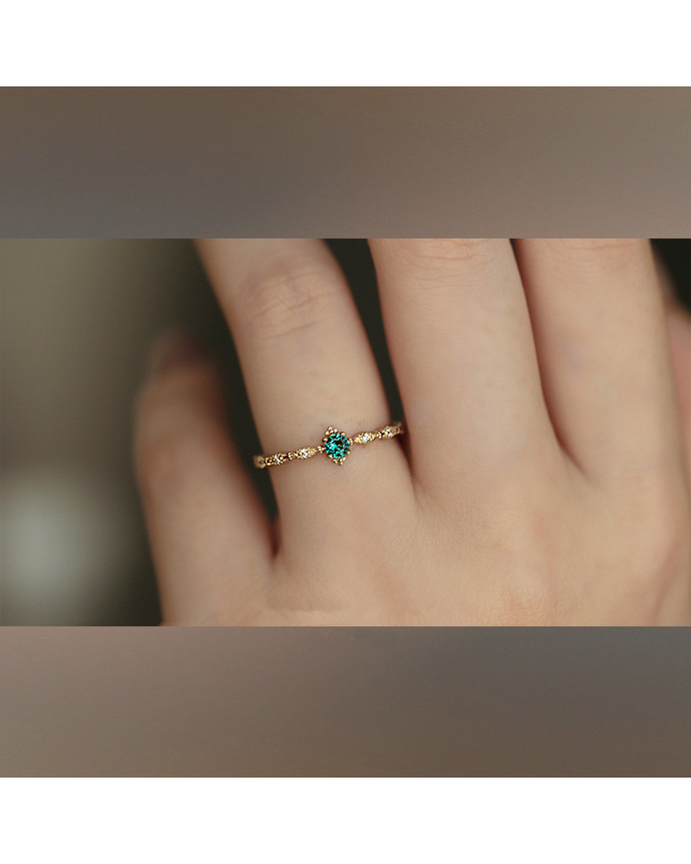 925 Sterling Silver Fashion Tail Ring Women Plating 14K Gold Simple Design Inlaid Emeralds Wedding Jewelry Accries front-1