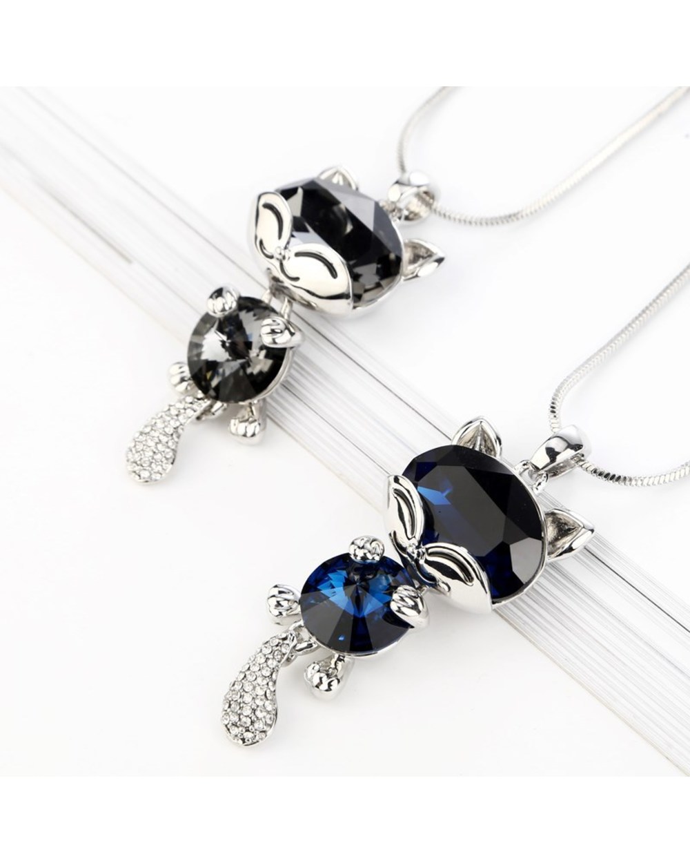 Mainecoon Cat Necklace Ladies Classic Long Chain Sweater Pendant Dress Accessories High Sense Luxury Charm Jewelry front-4
