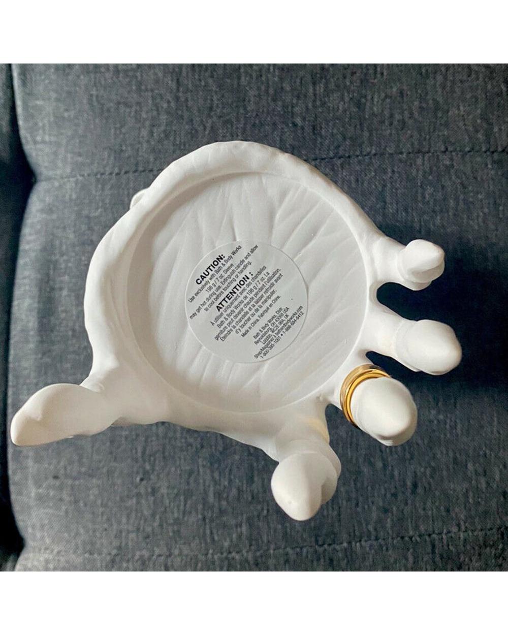 Resin Hand-shaped Candle Holder Horror Witch Hand Seat Single Wicks Candle Holder Halloween Palm Candleholder front-4