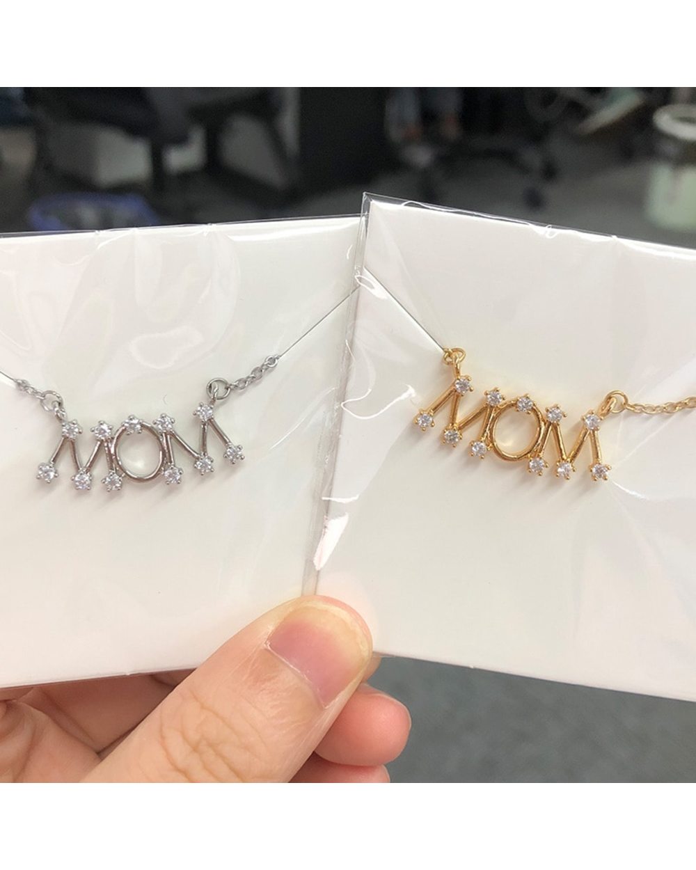 Minimalism Letter MOM Necklace front-2