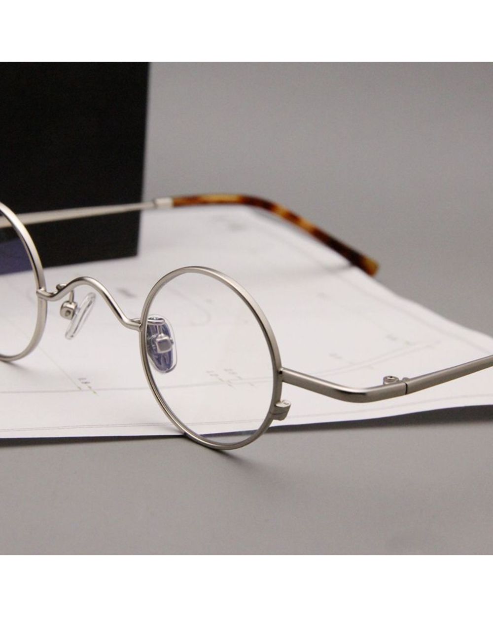 Betsion Super Small 34Mm Round Eyeglass Frames Women Men Reading Glasses Optical Glasses Retro Reading Mirror Eyewear front-2