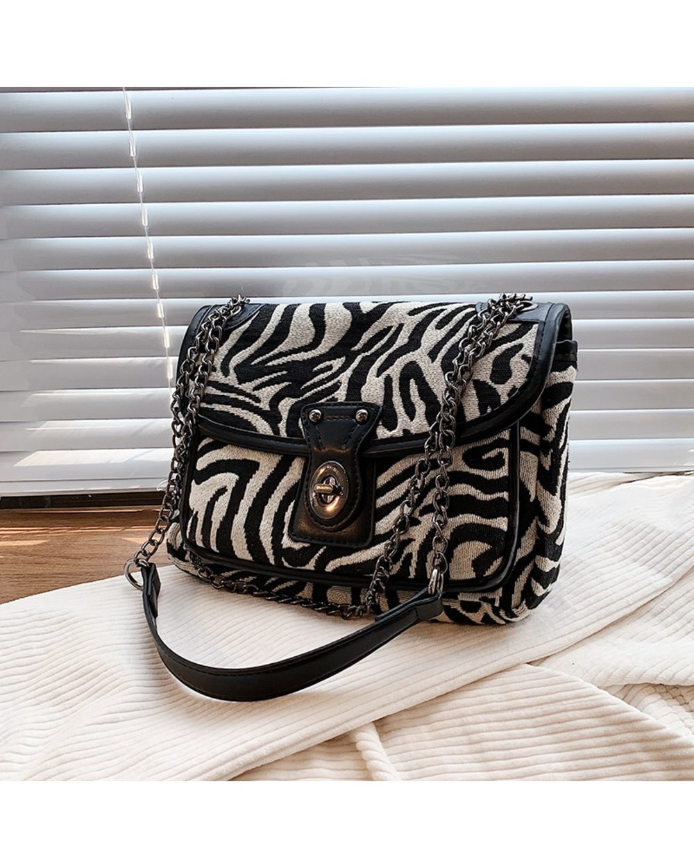 Zebra Pattern Small PU Leather Crossbody Bags front-3