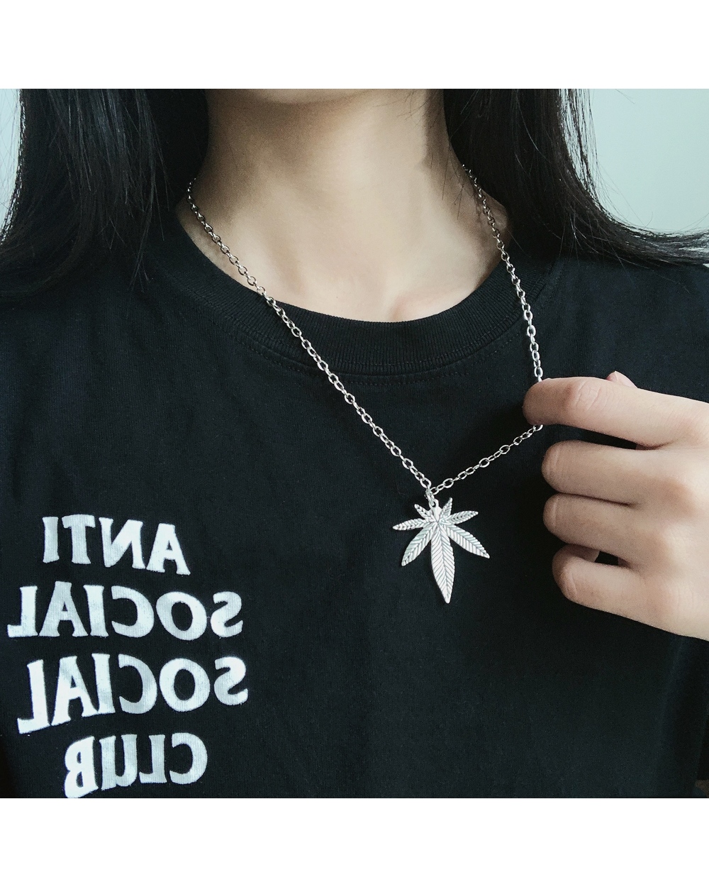 Dragon Necklace Hip Hop Maple Leaf Fishtail Punk Alloy Unicorn Twisted Chain Jewelry For Both Men And Women Gift front-2