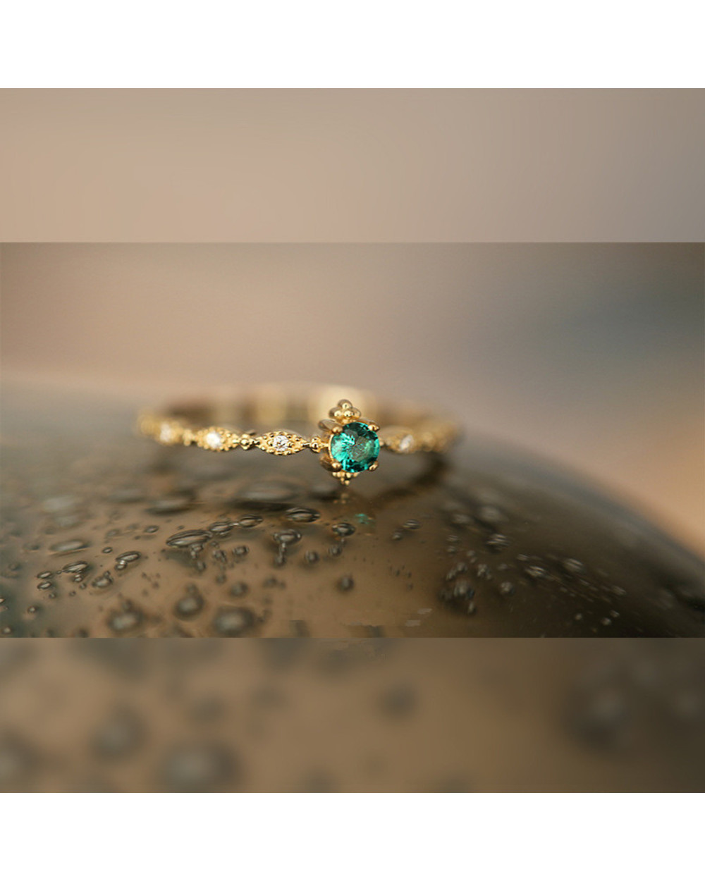925 Sterling Silver Fashion Tail Ring Women Plating 14K Gold Simple Design Inlaid Emeralds Wedding Jewelry Accries front-3