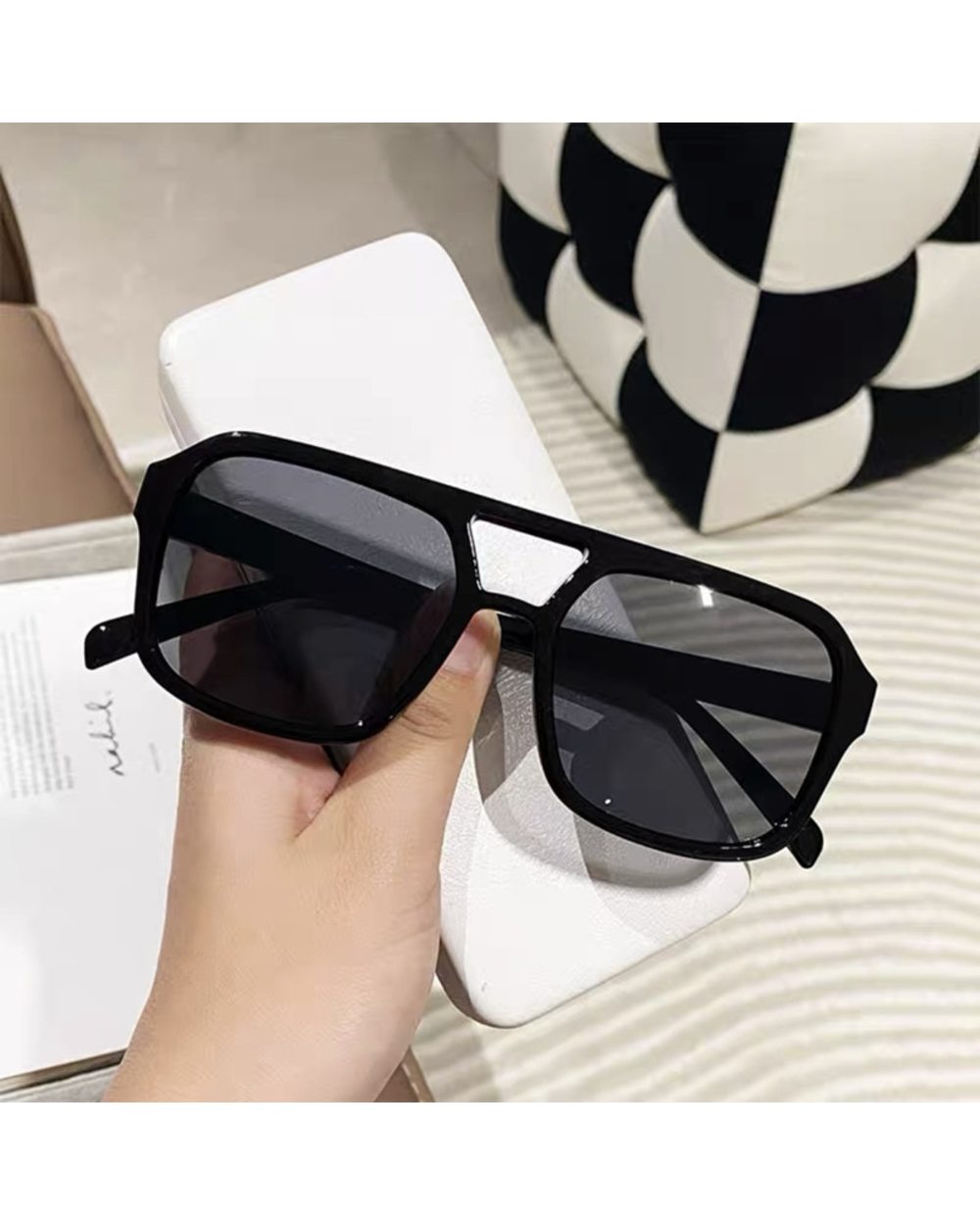 Women Brand Designer Luxury Sun Glasses Sexy Retro Cat Eye Sunglasses Female Black Vintage Fashion Ladies Oculos De S front-3