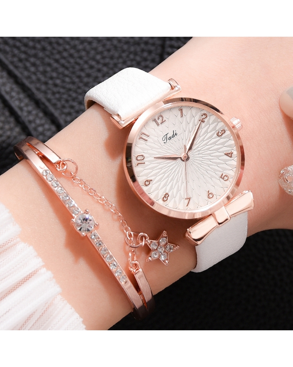 Women Bracelet Quartz Watches For Women Magnetic Watch front-2