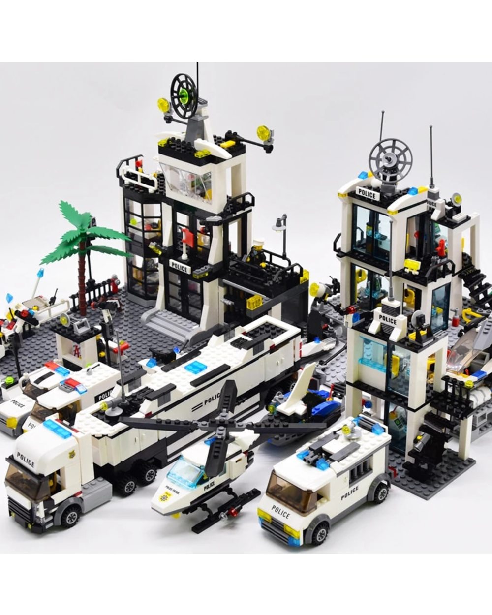 City Police Station Truck Technical Car Helicopter Boat Prison House SWAT Team Policeman Prisoner Figures Building front-1