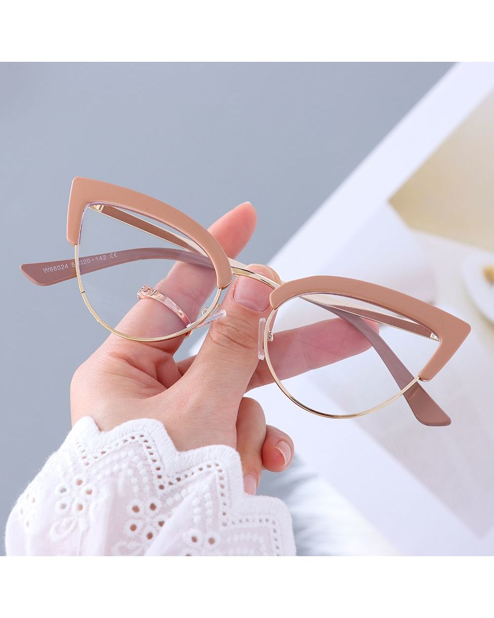 Vintage Cat Eye Anti-Blue Light Metal Glasses Frames Optical Computer Glasses Women Spectacles Fashion Eyewear Eyeglass front-1