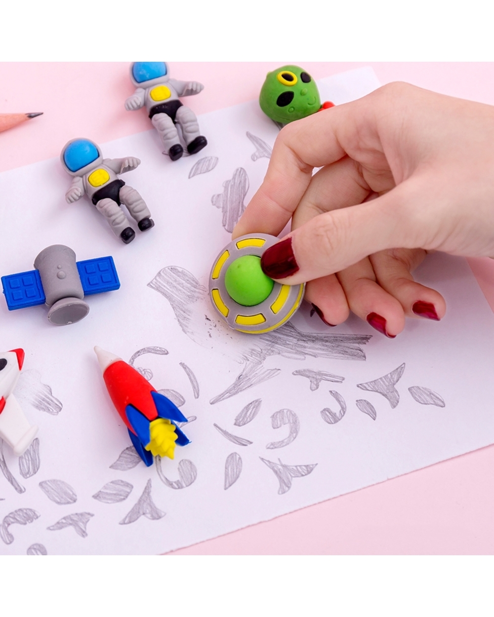 4Pcs Outer Space Eraser Set Non-Pvc Mini Rocket Astronaut Alien Rubber Erasers For Pencil Kids Gift School Student A6389 front-1