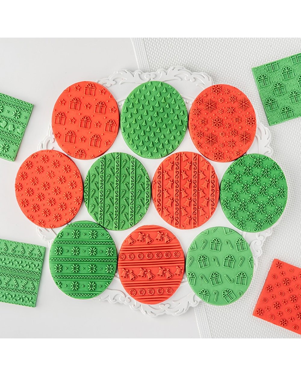 Christmas Snowflake Embosser Stamp Acrylic Fondant Biscuit 3D Christmas Tree Embossed Mold Cake Decoration Tools front-0
