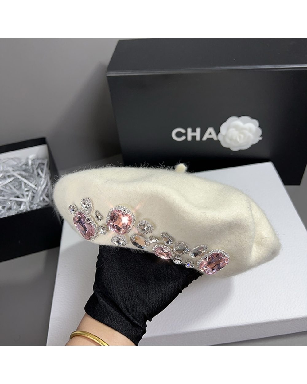 Women Winter Beret Soft Wool With Luxury Rhinestone Decoration Fashion Keep Warm Hat Beret For Girls Chapeau Femme front-4