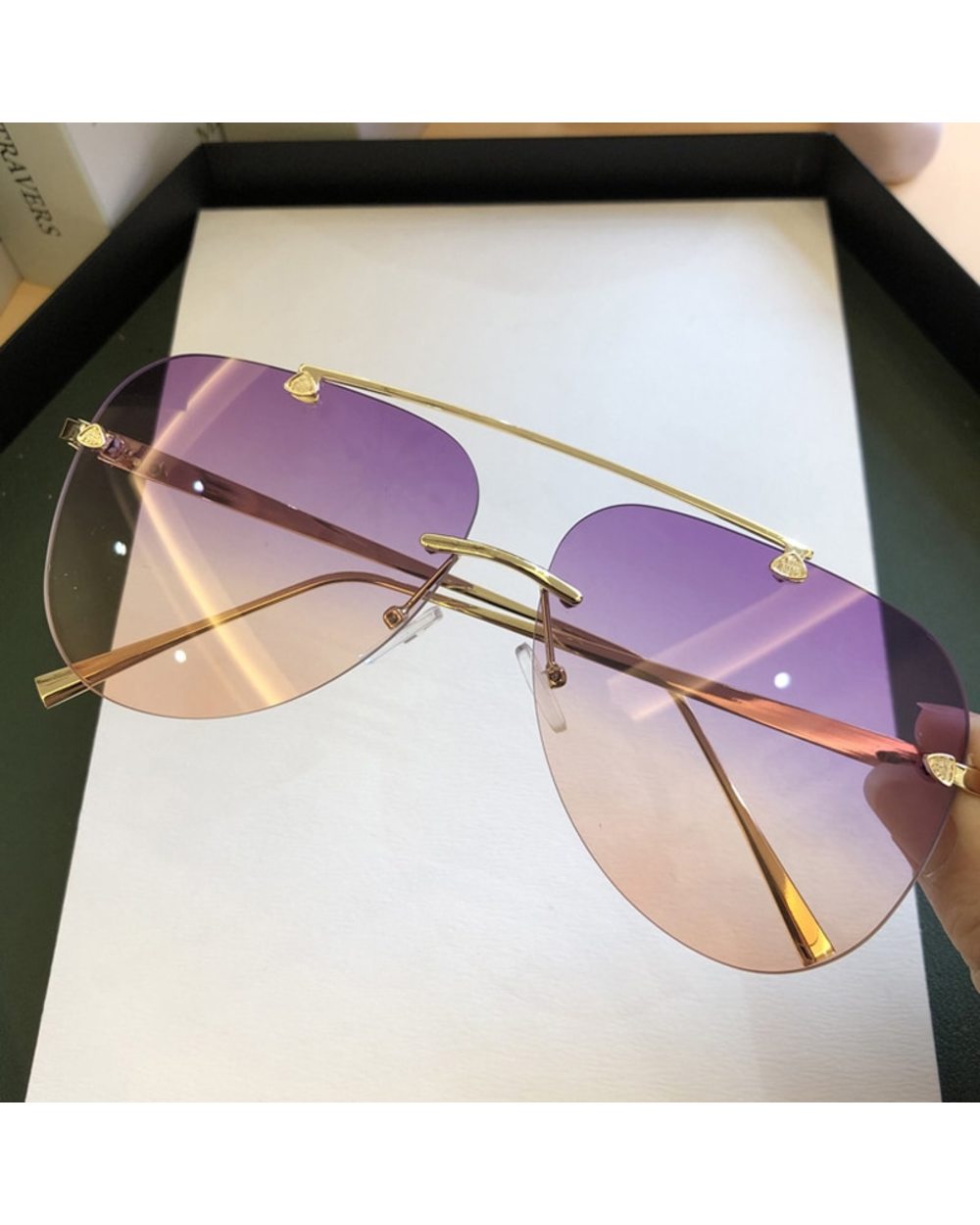 Vintage Rimless Alloy Aviation Pilot Sunglasses For Men 2022 Brand Gradient Sun Glasses Female Metal Oval Shades Black front-2