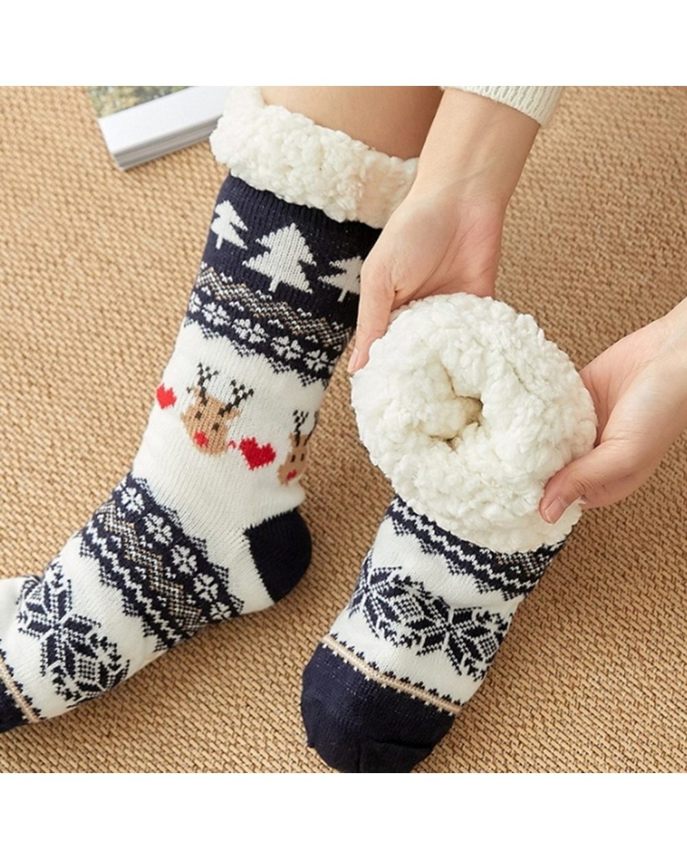 Home Slippers Women Winter Floor Shoes Christmas Elk Indoor Socks Shoes Warm Fur Slides Ladies Plush Slippers Pantoffels front-0