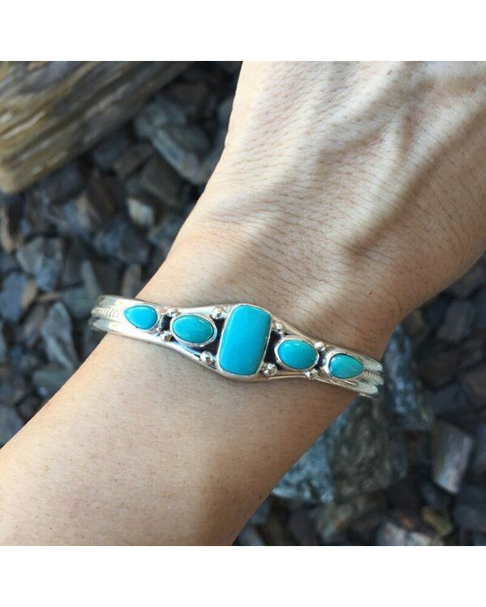 Vintage Turquoises Natural Stone Bracelets Elegant Native American Art Vintage Jewelry front-2