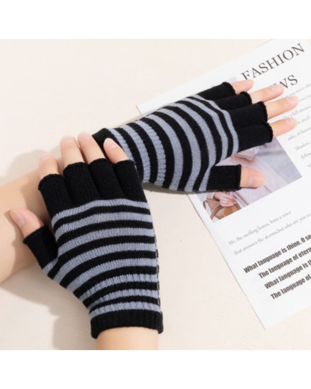 1Pair Unisex Black Stripes Half Finger Fingerless Gloves For Women Wool Knit Wrist Cotton Gloves Winter Warm Men Workou front-4