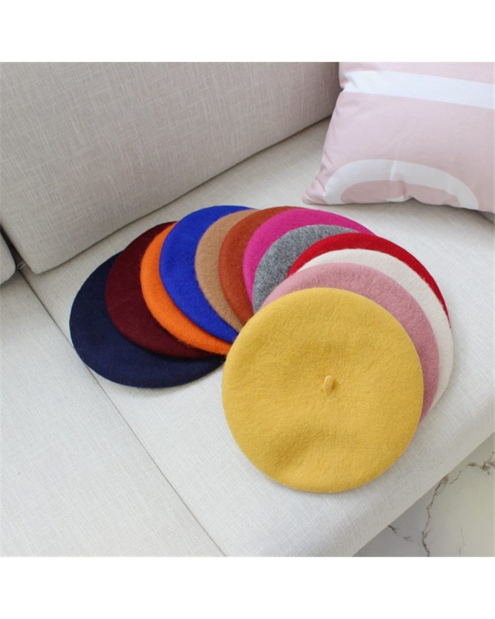 Kids High Quality Pure Wool Beret Girl Fashion British Style Solid Color Winter Hats For Boys Flat Cap Girl Felt Berets front-2