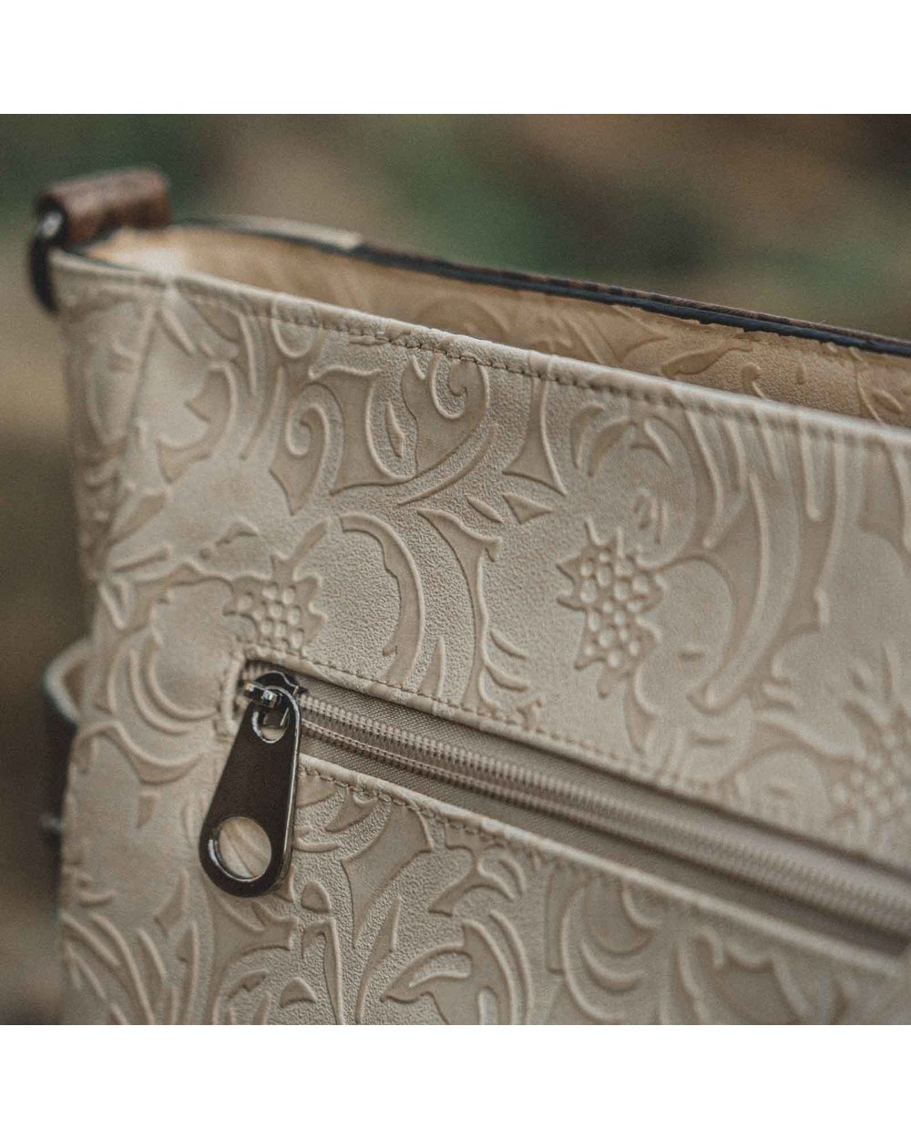Women Hand Bag Snowflake Color Block Embossed Concho front-3