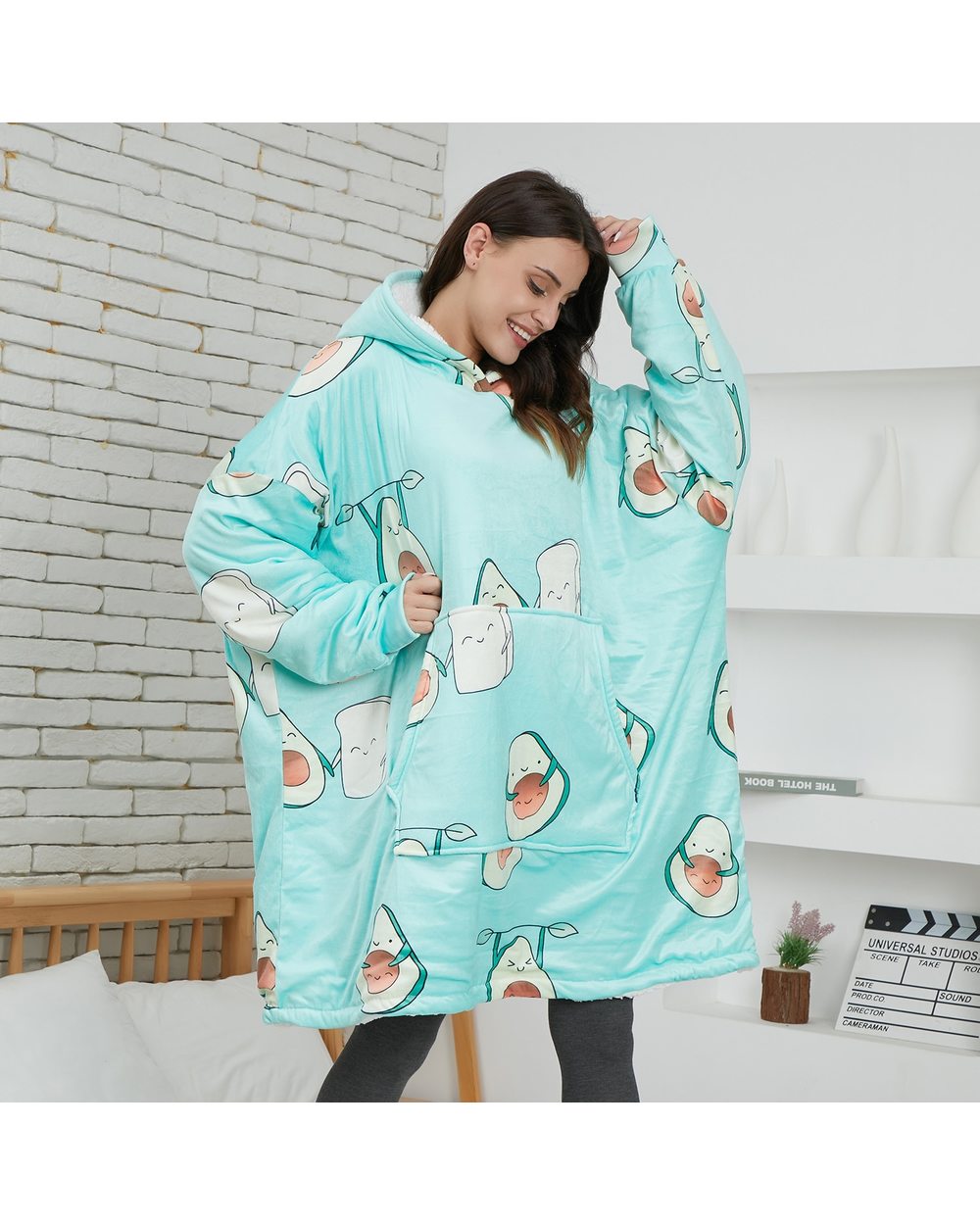 Pattern Print Blanket Hoodie Women Sherpa Fleece Sweatshirt Winter Pizza Oversized Hoodie Avocado Wearable Blanket front-1