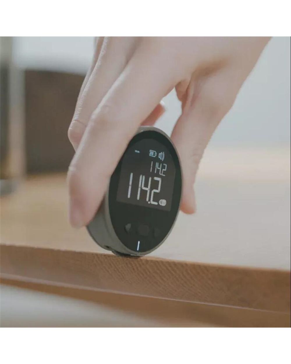 Little Electronic Ruler Tape HD LCD Screen front-1