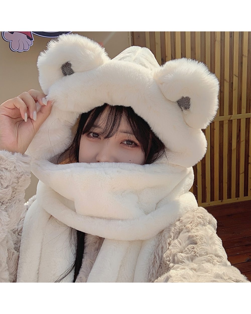 2022 New Winter Thickened Bear Hat Scarf All-In-One Female Korean Version Cute Fashion Cycling Warm Gloves Three-Piece front-0