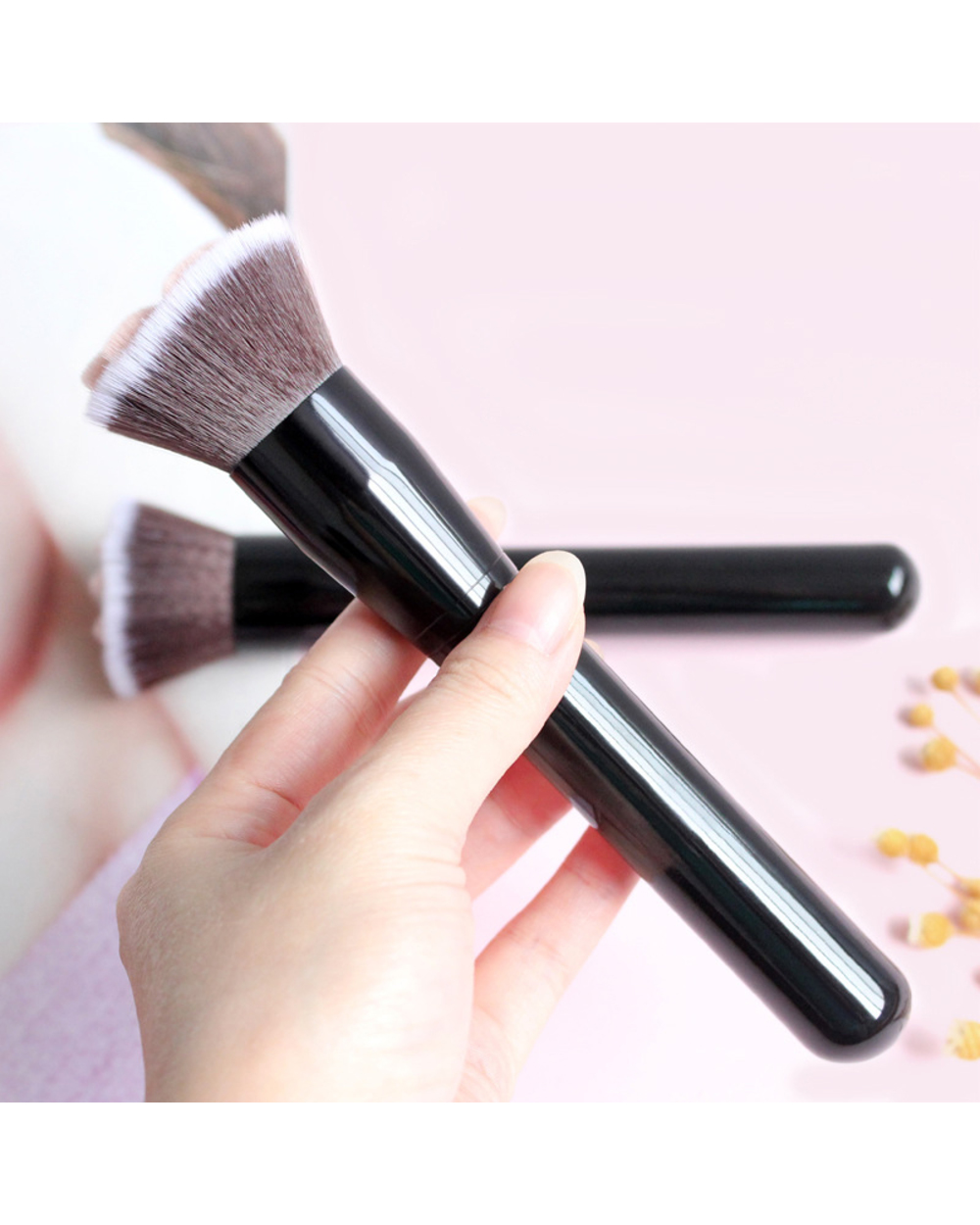 1Pc Cute Cat Claw Paw Women Makeup Soft Fibre Wooden Brush Loose Powder Blush Contour Face Make Up Foundation Repair Br front-5