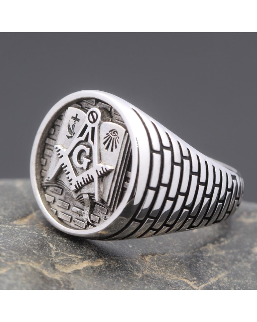 Master Mason Masonic Bible Sterling Silver Ring front-2