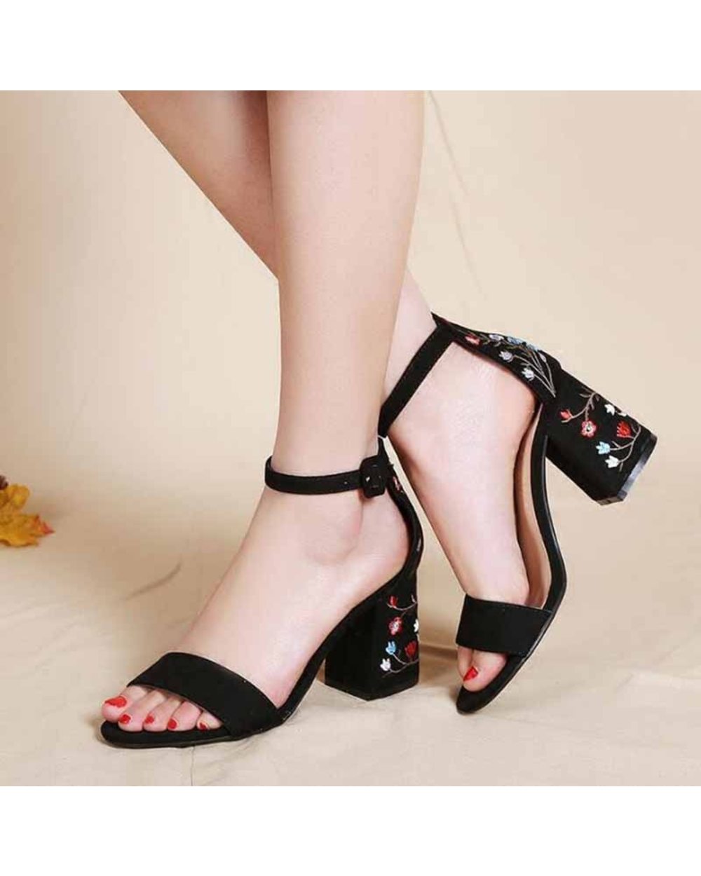 Vintage Embroidered Shoes front-0