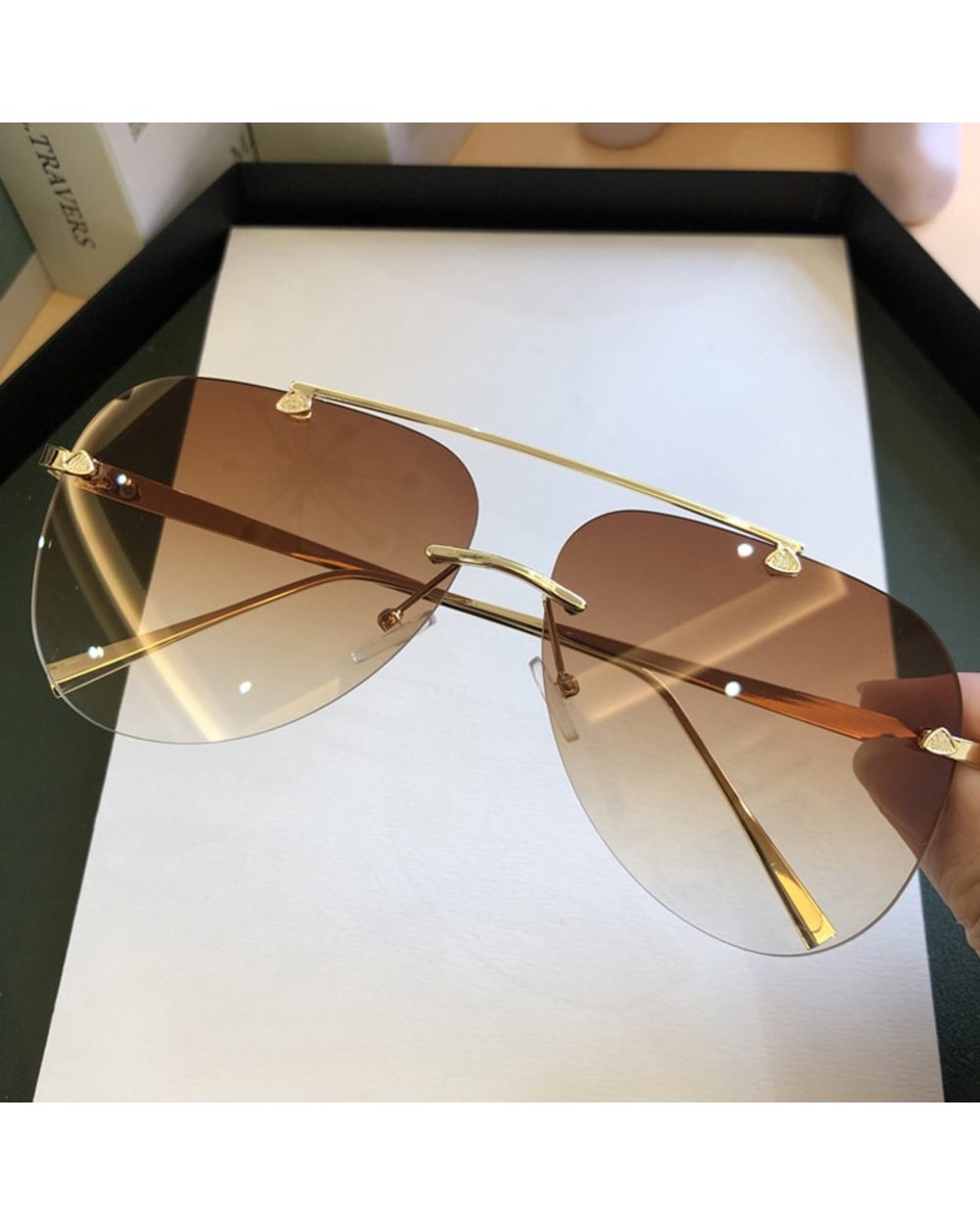 Vintage Rimless Alloy Aviation Pilot Sunglasses For Men 2022 Brand Gradient Sun Glasses Female Metal Oval Shades Black front-1