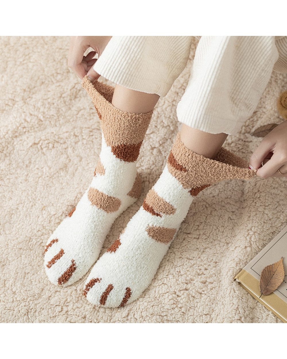 Funny Cute Women's Cat Paw Socks Plush Short Socks Thicken Leg Wammer Sleeping Floor Sox Soft Gift For Female front-1