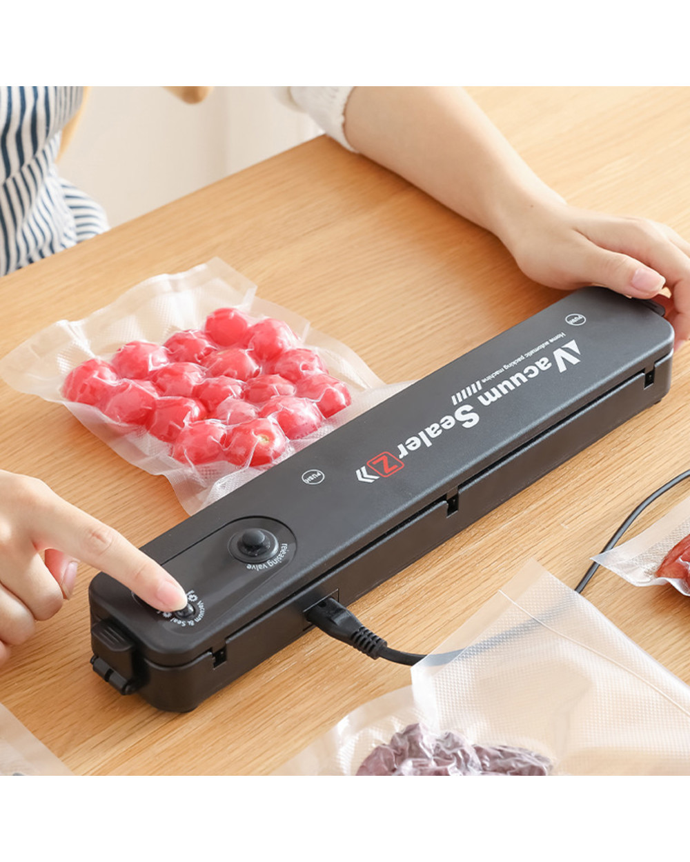 220V/110V Kitchen Vacuum Food Sealer Automatic Commercial Household Food Vacuum Sealer Packaging Machine With Bags For front-3