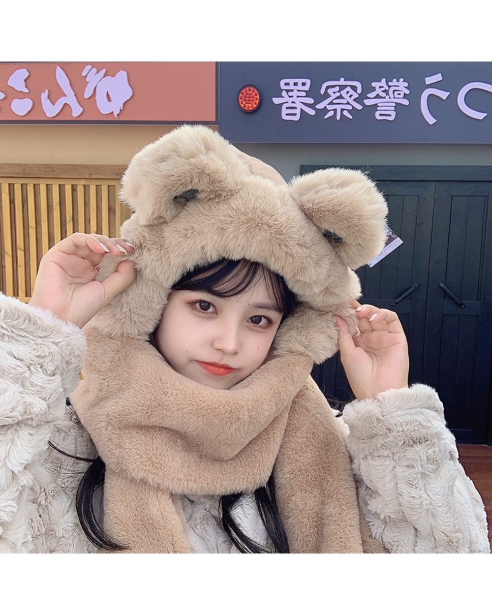 2022 New Winter Thickened Bear Hat Scarf All-In-One Female Korean Version Cute Fashion Cycling Warm Gloves Three-Piece front-2