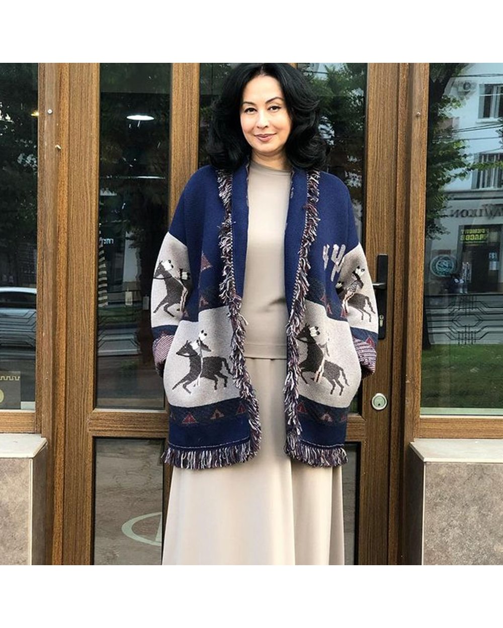 Autumn Winter Sweater Jacket Women Lapel Tassel Jacquard Long Sleeve Cardigan Bohemian Retro Long Sweater Tops VG06 front-2