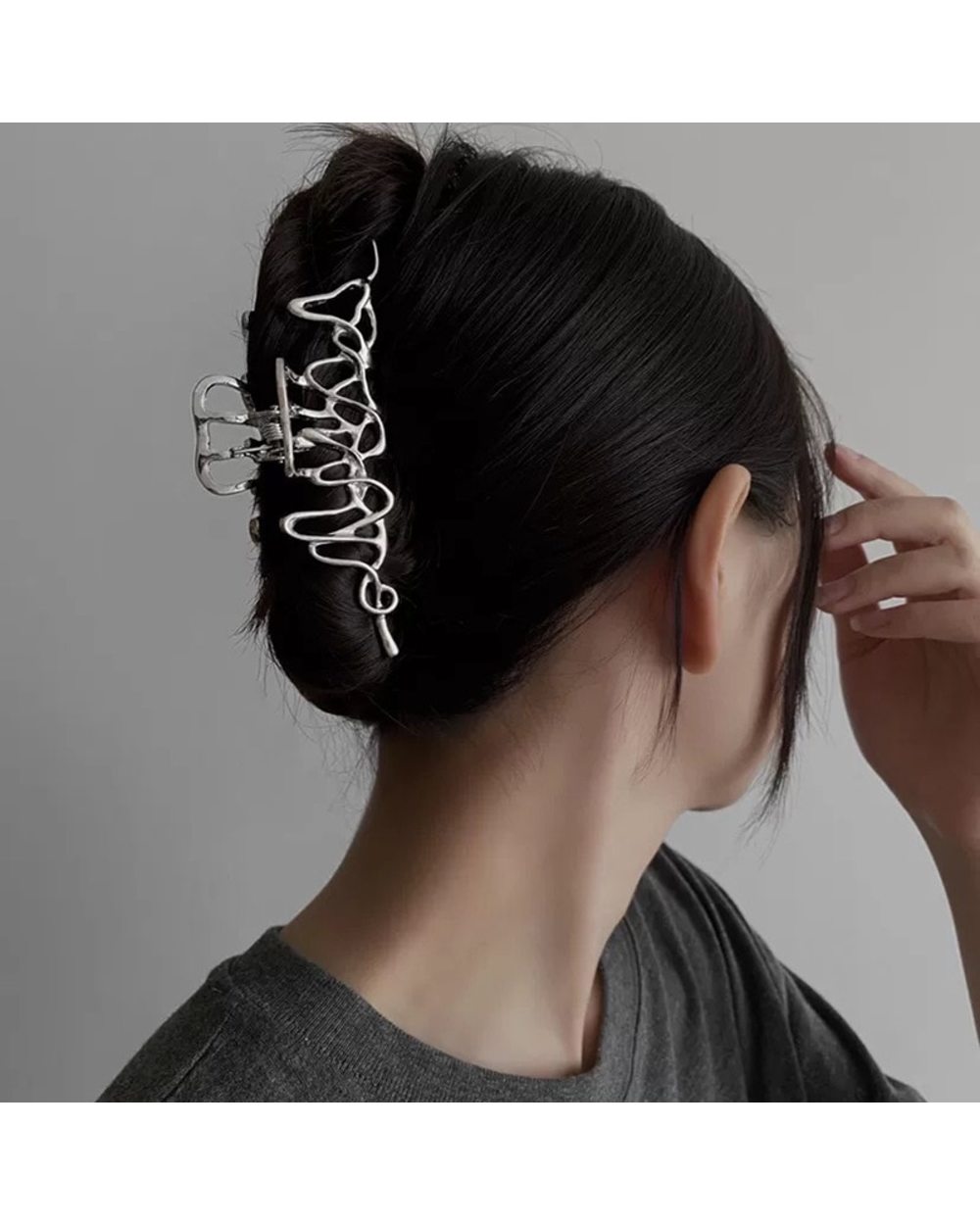 Personality Geometric Design Liquid Shape Claw-Style Hairpin Female Special-Shaped Disc Hair Strong Non-Slip Big Graspi front-0