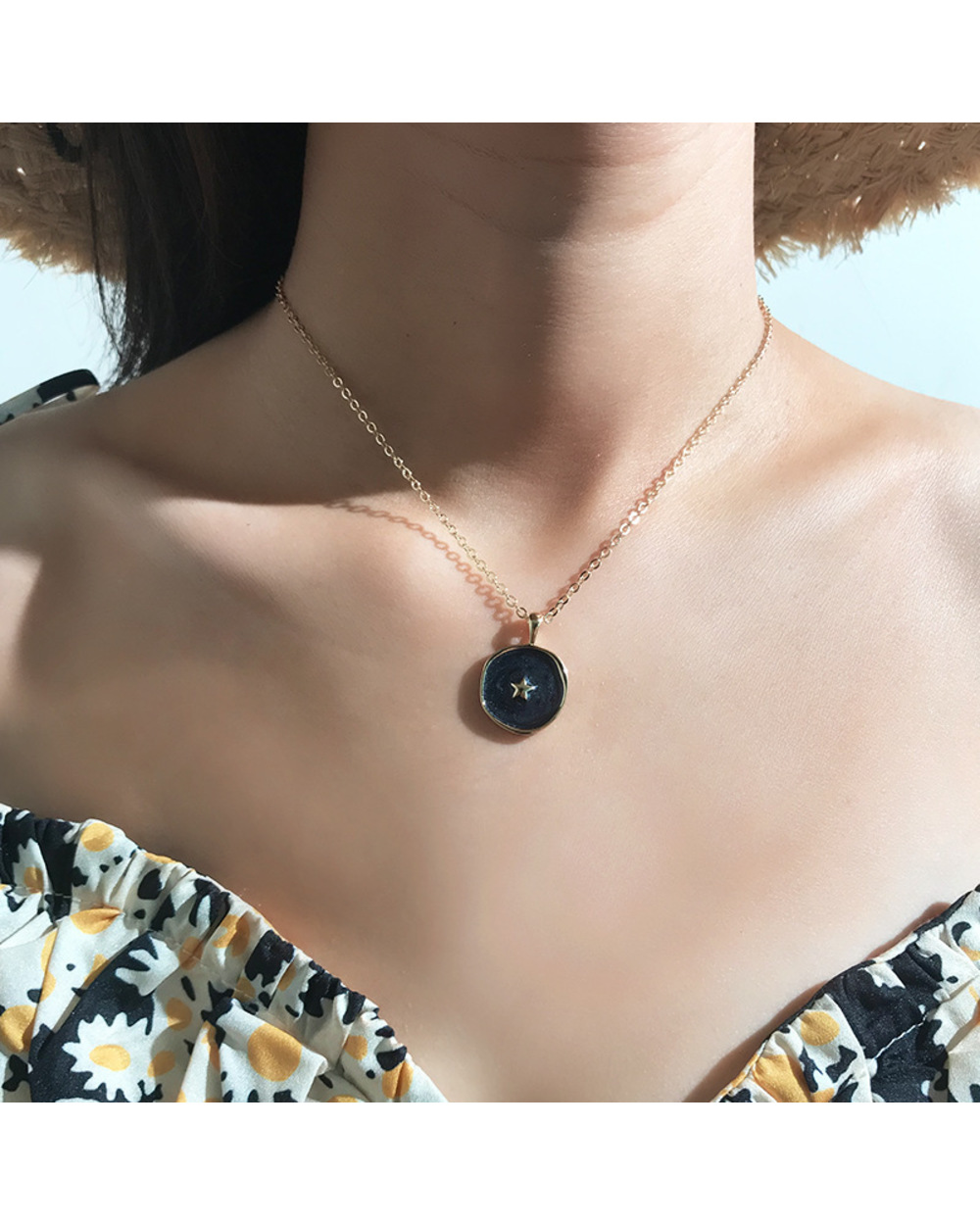 Fashion Round El Moon Star Round Pendant Necklaces For Women Trendy Long Chain Gold Choker Necklace Statement Jewelry front-1